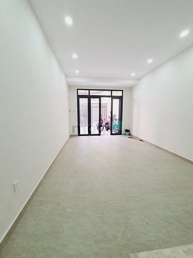 Hình ảnh Cho thuê mặt tiền 340C Hoàng Văn Thụ. Phường 4, Quận tân bình