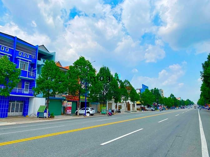 Hình ảnh Cần vốn nên tôi bán miếng đất thuộc đường chợ, dân cư đông, đường lớn