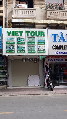 Hình ảnh Cho thuê nhà ngay Chợ Bến Thành, kinh doanh sầm uất