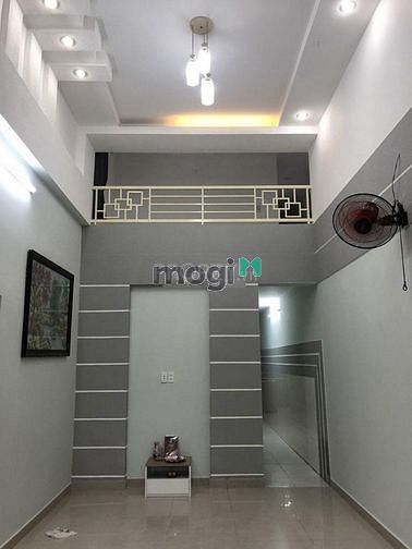 Hình ảnh Bán nhà cấp 4 quận 4 - Diện tích lớn, hẻm 1 xẹt, gần mặt tiền đường  -