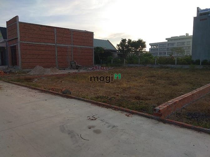 Hình ảnh Đất Villa Biệt thự Hồ Tràm DT 221m2, TC 100m2, SHR. Cách biển 1,3km