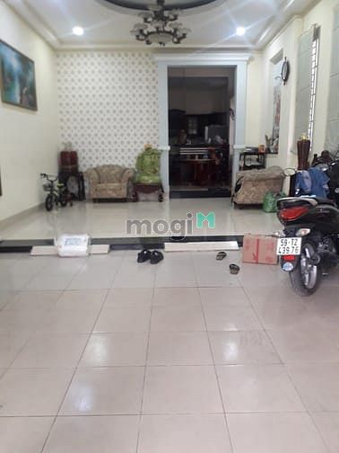 Hình ảnh Cho thuê nhà 71/2A Phạm Văn Hai, phường 3, quận Tân Bình. Hẻm xe hơi