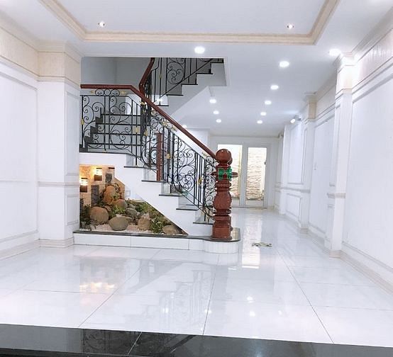 Hình ảnh Cho thuê mặt tiền 213a Hoàng Văn Thụ, phường 4,  Tân Bình
