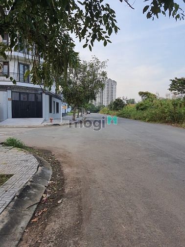 Hình ảnh Bán gấp lô đất KDC Kim Sơn, p. Tân Phong, quận 7 đường Lê Văn Lươn SHR