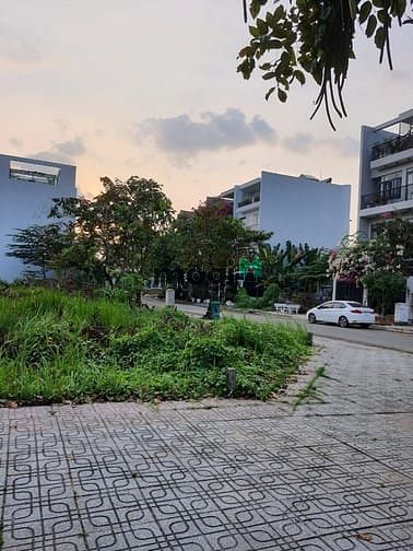 Hình ảnh Bán gấp lô đất KDC Kim Sơn, p. Tân Phong, quận 7 đường Lê Văn Lươn SHR