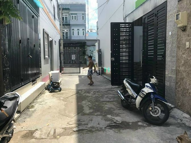 Hình ảnh Bán nhà Đường Ụ Ghe - P Tam Phú- Thành Phố Thủ Đức