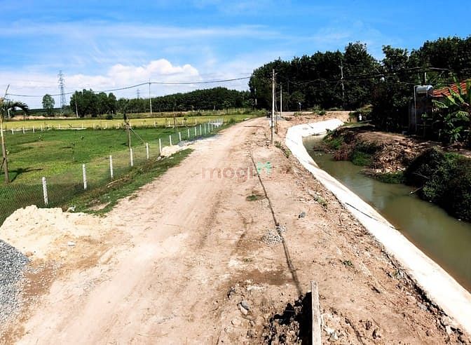 Hình ảnh Đất Vườn Thị Trấn Củ Chi.415m2--500 Triệu.Sổ Riêng
