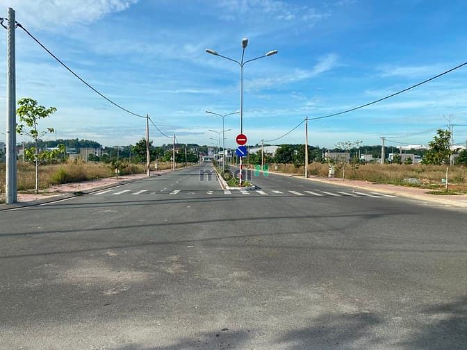Hình ảnh Bán Gấp Đất Khu Phố Tm Phát Hưng, Dt 100m2, Mt Đường Nhựa Thông Thẳng
