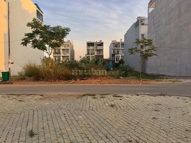 Hình ảnh Bán đất thổ cư ngay KDC Tên Lửa, gần siêu thị Aeon Bình Tân, giá 2,5Ty