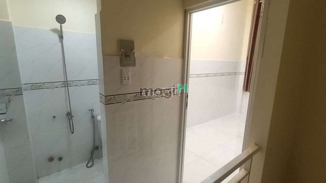 Hình ảnh Nhà cho thuê giá rẻ hẻm Văn Cao