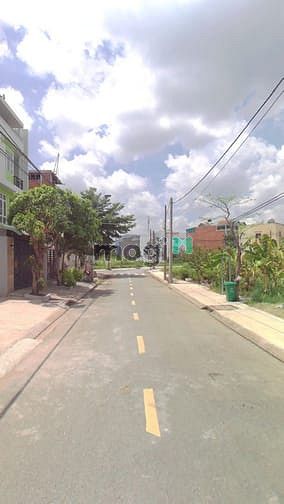 Hình ảnh Đất 1.9tỷ/90m2 SHR MT Hồ Bá Phấn Q9 đối diện metro, phù hợp XD