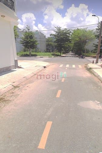 Hình ảnh Đất 1.9tỷ/90m2 SHR MT Hồ Bá Phấn Q9 đối diện metro, phù hợp XD