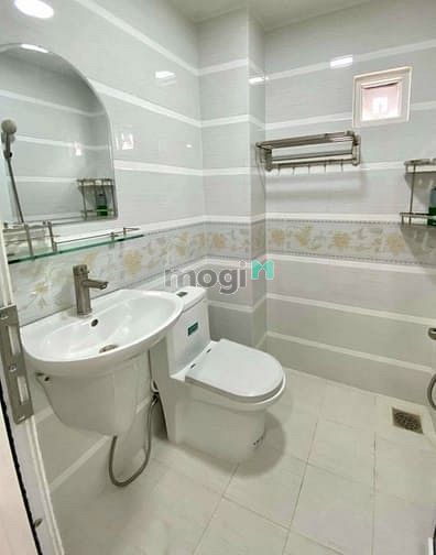 Hình ảnh Cho thuê nguyên căn 9c Phan Xích Long, Phường 2, Phú Nhuận