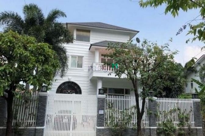 Hình ảnh Gia đình Cần cho thuê biệt thự Mỹ Phú - Phú Mỹ Hưng nội thất cao cấp