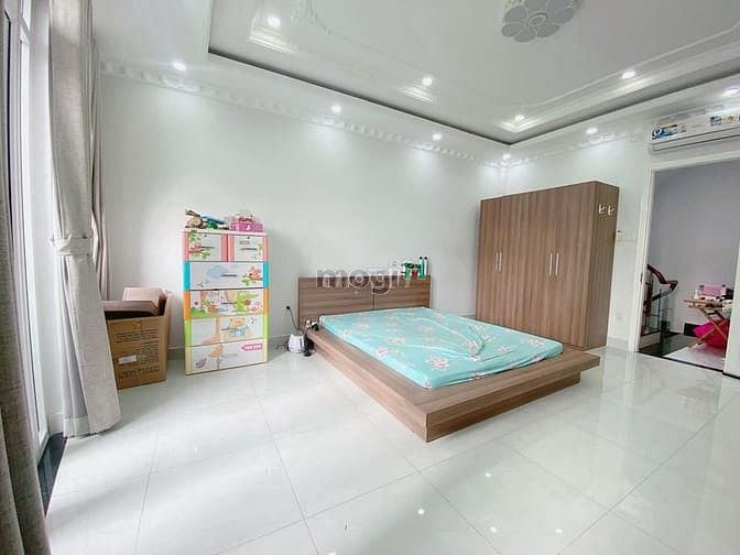 Hình ảnh Bán Nhà Nguyễn Xí, 81m2 Giá 6.4 Tỷ.