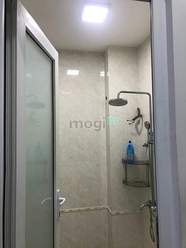 Hình ảnh Cho thuê nhà 206a Sư Vạn Hạnh, phường 2,   quận 10. Vị trí đắc địa