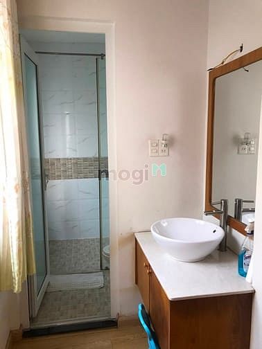 Hình ảnh Cho thuê nhà 206a Sư Vạn Hạnh, phường 2,   quận 10. Vị trí đắc địa