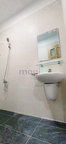 Hình ảnh CHDV ban công, full nội thất, ngay ga tàu. PN