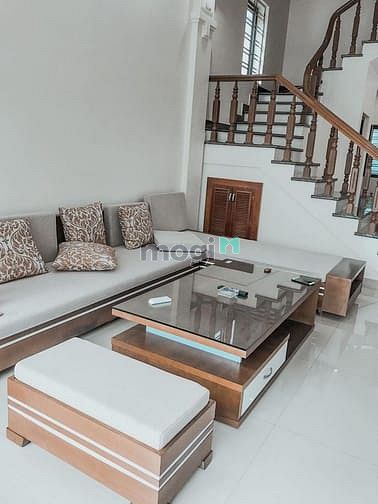Hình ảnh Cho thuê nhà Văn Cao 4 tầng 4 - 6 phòng ngủ, full nội thất tiện nghi
