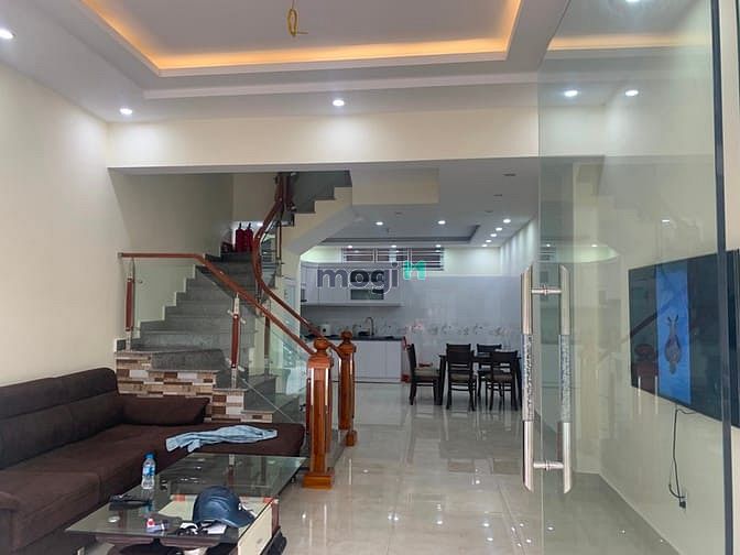 Hình ảnh Cho thuê nhà Văn Cao mới xây đẹp, full nội thất tiện nghi: 4 - 6 phòng