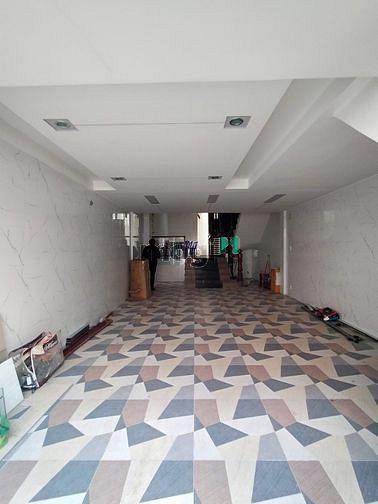 Hình ảnh Cho thuê nhà 2 mặt tiền 268B Nguyễn Thái Bình, P12, Tân Bình.