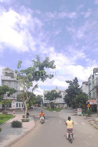 Hình ảnh Cần bán gấp lô đất MT Nguyễn Văn Quỳ, P.Tân Thuận Đông, Q.7 Giá 2.2 tỷ