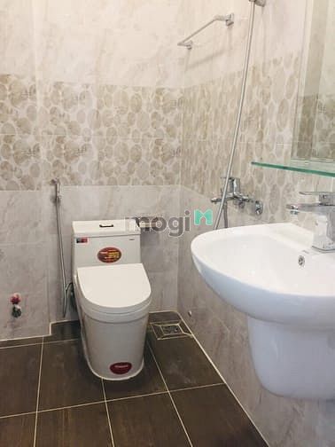 Hình ảnh Cho thuê nhà 2 mặt tiền 31/5 Hoàng Hoa Thám, P13, Tân Bình.