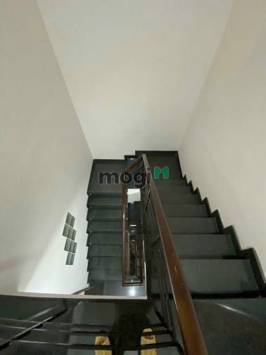 Hình ảnh Cho thuê nguyên căn 250b Phan Xích Long, Phú Nhuận,