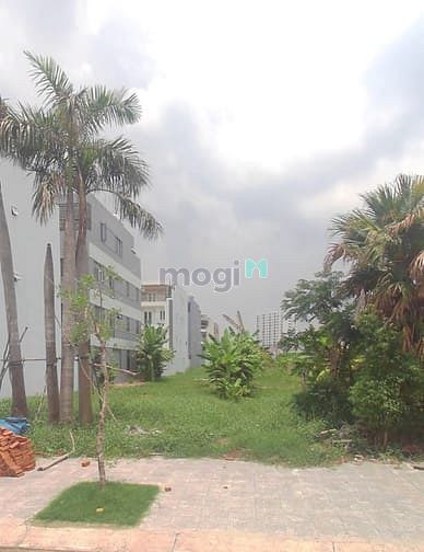 Hình ảnh Bán gấp lô đất đường Đào Trí, Q7, giá 2.2 tỷ, SHR, gần trường học,
