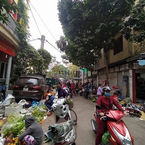 Hình ảnh Cho thuê nhà phố Trần Quốc Hoàn 80m2 MT 9m 30tr