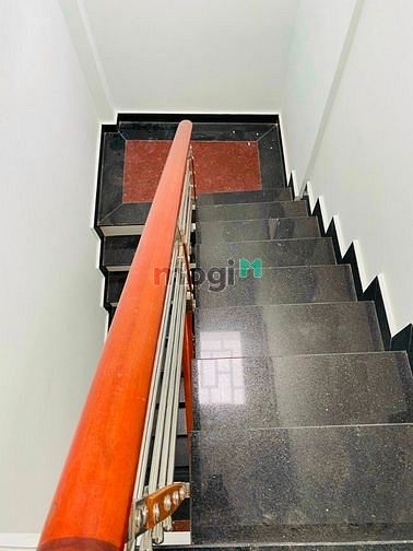 Hình ảnh Cho thuê nhà 1073/6 Cách Mạng Tháng Tám, P7, Tân Bình