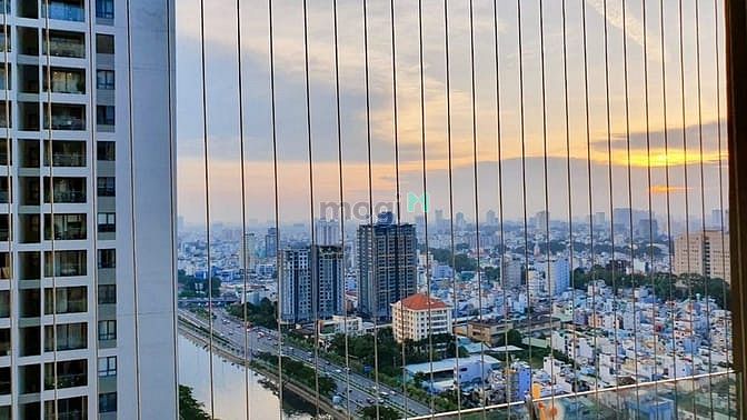 Hình ảnh Cho thuê chung cư GoldView Q4 liền kề Q1, 2PN 2WC 82m2, 15 triệu