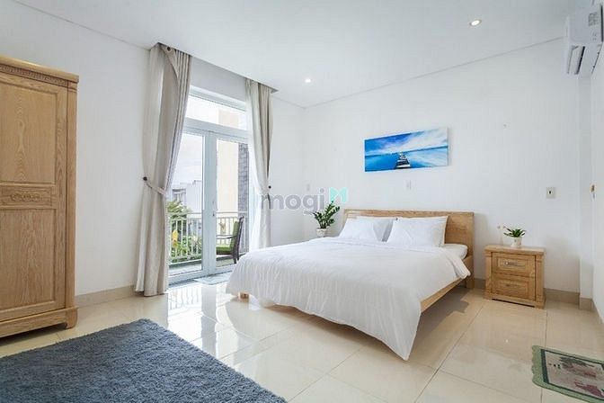 Hình ảnh Nhà 4 phòng ngủ có hồ bơi đường Lê Thước - B543