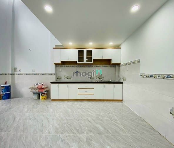 Hình ảnh Cho thuê nhà 601C Cách Mạng Tháng 8, phường 15, quận 10.