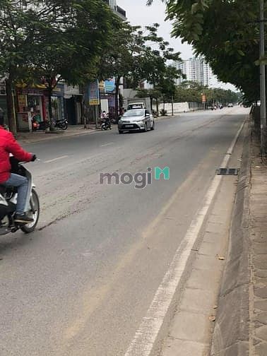 Hình ảnh Đất Lành Chim Đậu Quận Long Biên, 3 Ô Tô Tải tránh, DT 73m2 chỉ 5.2 tỷ
