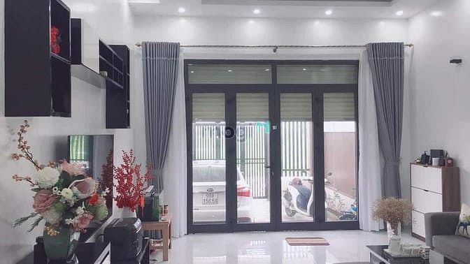Hình ảnh Cho thuê nhà nguyên căn 686/9b Cách Mạng Tháng 8, phường 5, Q.Tân Bình