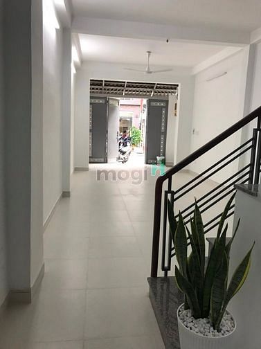Hình ảnh Cho thuê nhà 233/6a Nguyễn Tri Phương, P5, Quận 10
