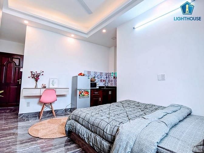 Hình ảnh Hình Thật Giá Thật 100% - ĐH HuTech, Ngã 4 Hàng Xanh