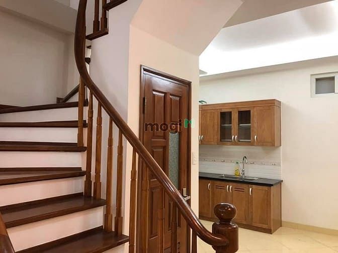 Hình ảnh cho thuê nhà ngõ 99 trung kính 47m x 4T
