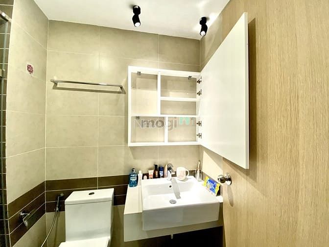 Hình ảnh Tôi cần cho thuê Trang Chủ MB66.COM / Đăng Ký Tặng 66K River Gate, 151 Bến Vân Đồn, P.6, Quận 4.