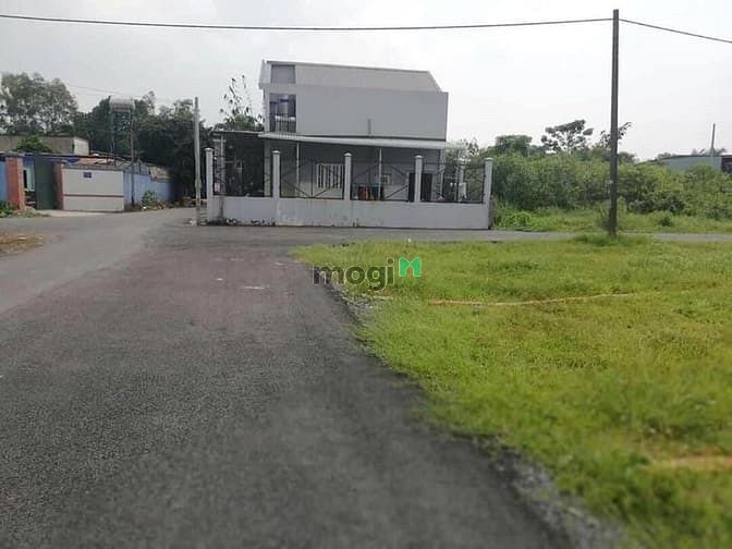 Hình ảnh Kẹt vốn bán gấp 116m2 đất thổ cư, lô góc 2 mặt tiền, SHR