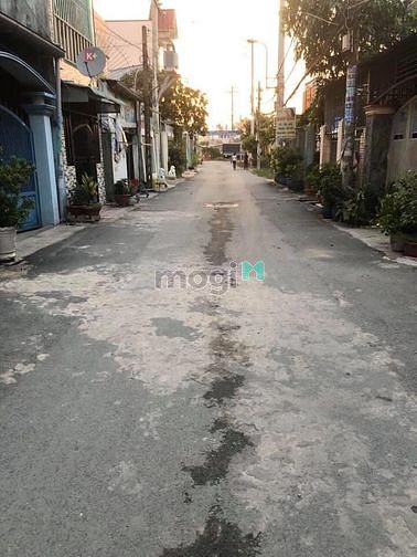 Hình ảnh Cho thuê căn nhà cấp 4 khang trang sạch sẽ 2pn, pk, bếp sân để xh