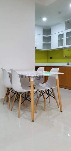 Hình ảnh Cần cho thuê 2PN Saigon Royal, Quận 4, giá 20 triệu, view hồ bơi