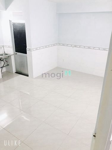 Hình ảnh phạm văn chiêu có gác- thang máy- máy lạnh