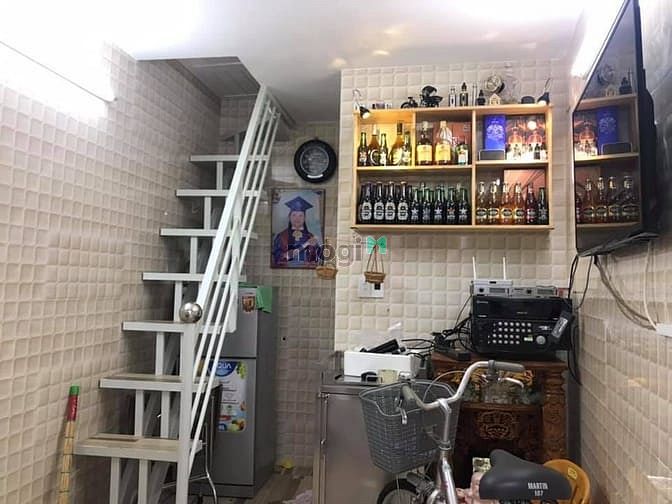 Hình ảnh Hơn 2 tỷ có ngay hộ khẩu Quận 1
