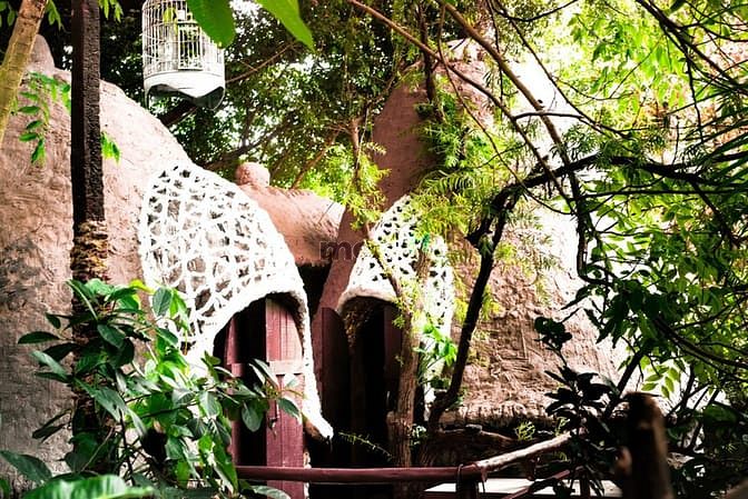 Hình ảnh Bán Gấp 1483m2 đất sổ đỏ thổ cư TT quận Long Biên, 2 lối vào, tiện KD