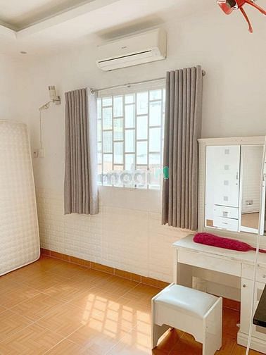 Hình ảnh Thuê nhà Q4, DTSD 80m2, 2PN, 3WC, chỉ 7.5tr