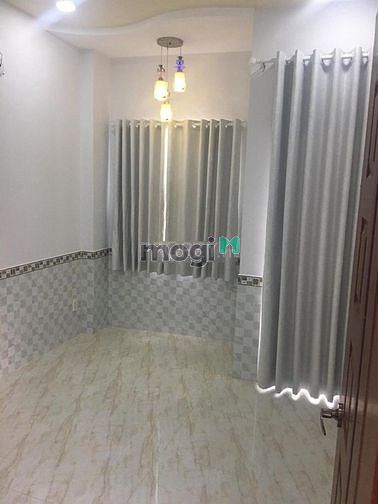 Hình ảnh Thuê nhà Q4, 1 sẹc, 4PN, chỉ 10tr, 1 trệt 2 lầu