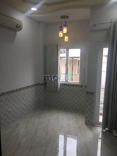 Hình ảnh Thuê nhà Q4, 1 sẹc, 4PN, chỉ 10tr, 1 trệt 2 lầu