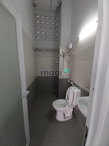Hình ảnh CH ở được 4 người - máy giặt riêng - Full NT - gần KCX Tân Thuận Quận7